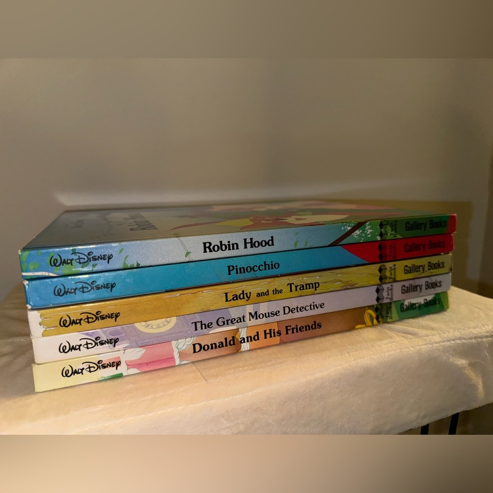 Lot Of 5 Vtg Walt Disney World  Children's Books